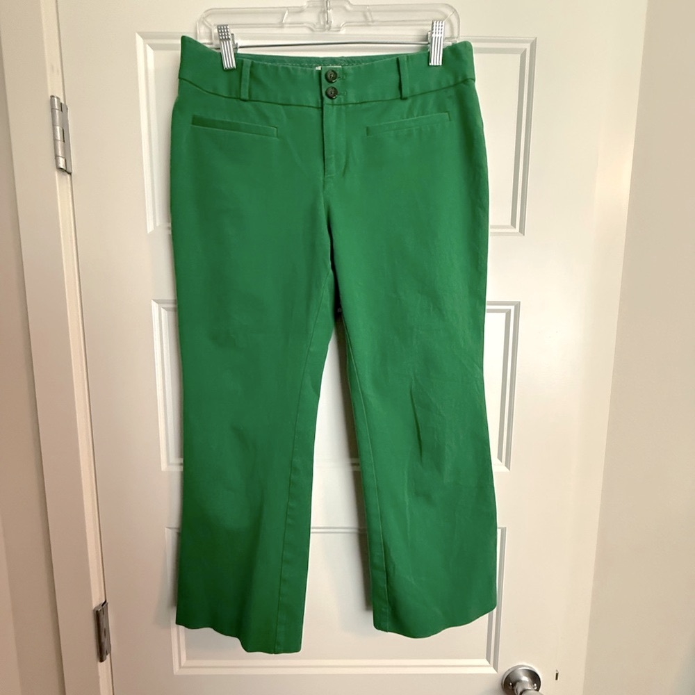 Anthropologie Essential Crop Flare Size 8, Kelly Green